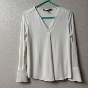White House Black Market Cream V-Neck Blouse Size XS
